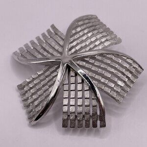 Trifari Silver Tone Pinwheel Brooch Pin Vintage Open Work Spiral Textured Flower